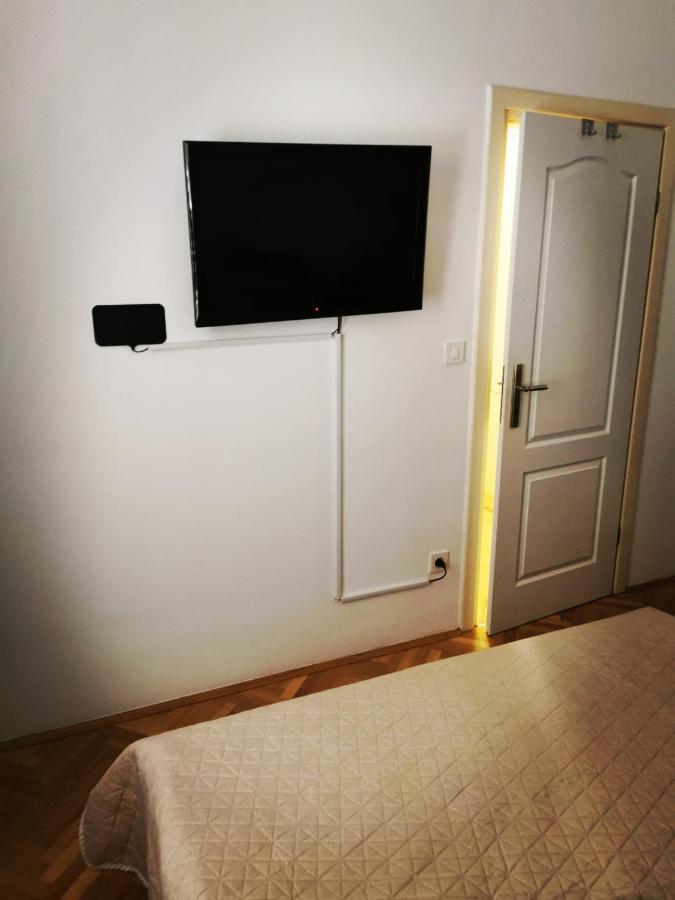 Apartamento Santa Eufemia Rovinj 10Min Walk To City & Free Garage Parking Exterior foto